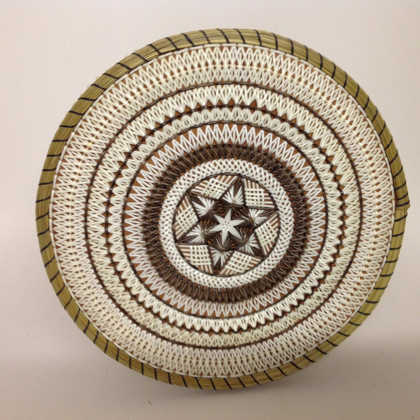 Natural Star Quill Box