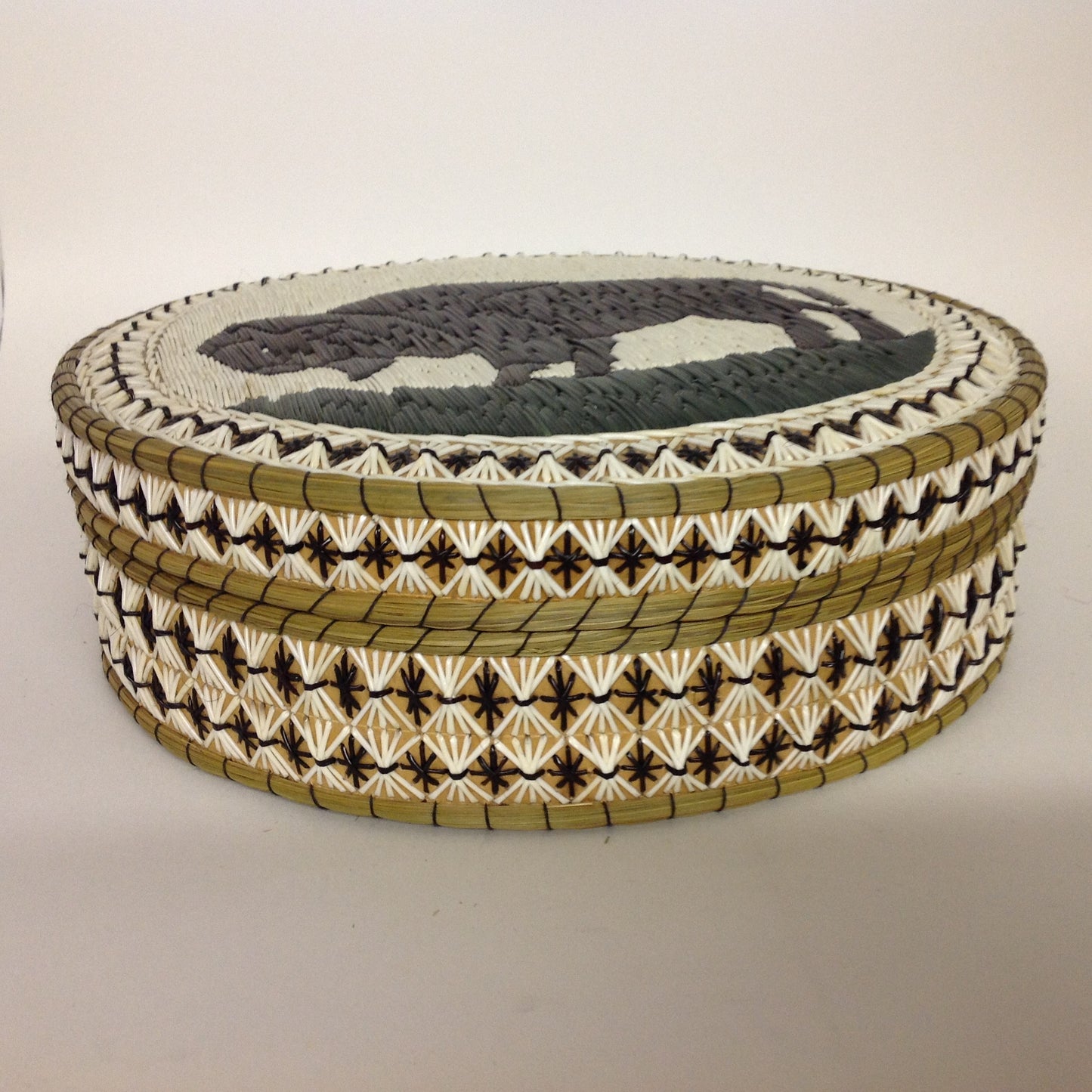 Buffalo Quill Box