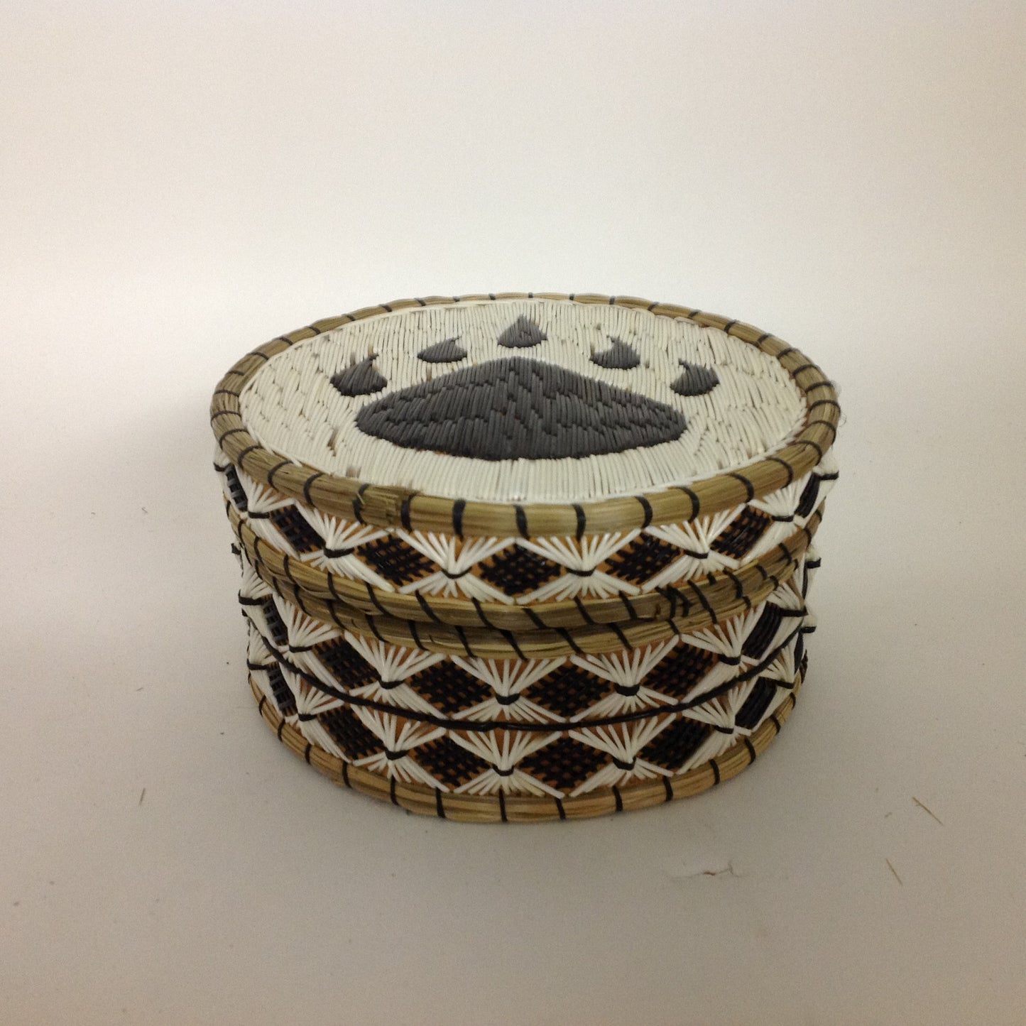 Bear Paw Quill Box