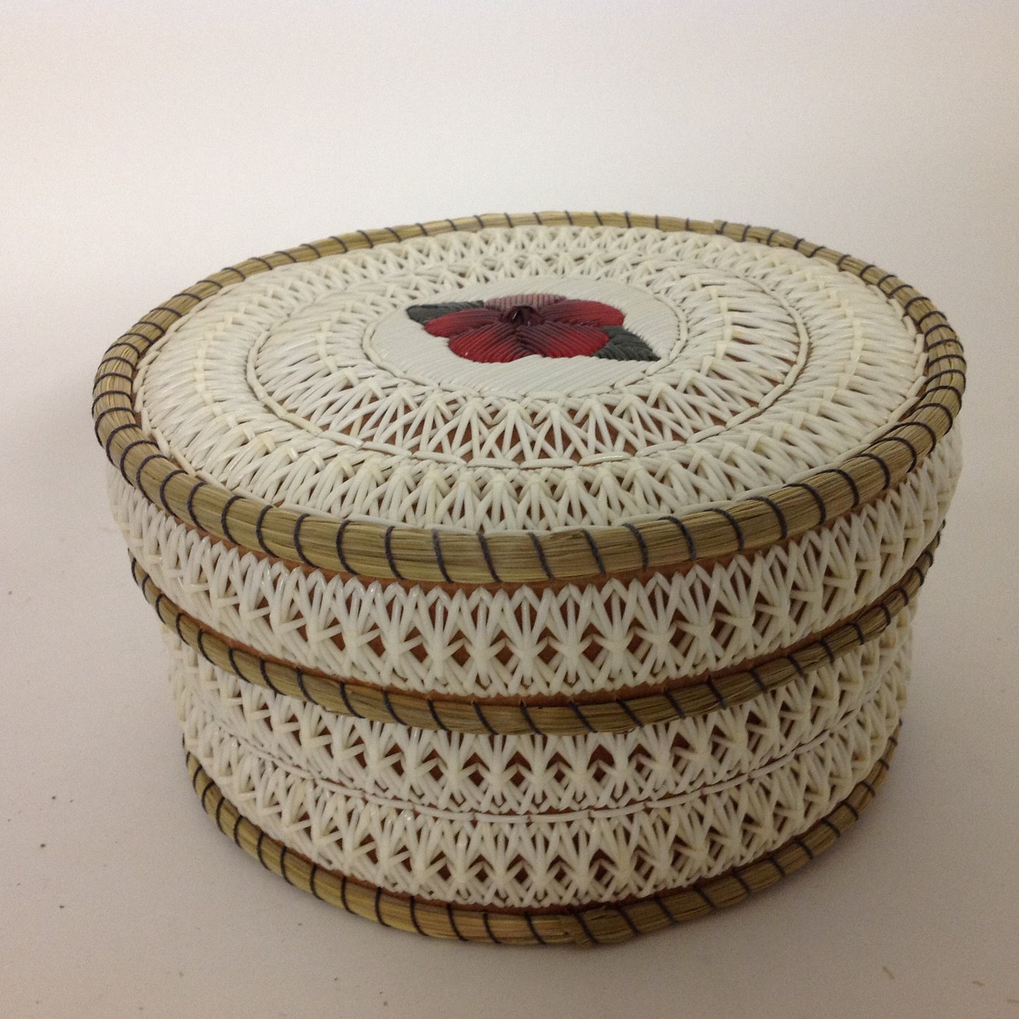 Red Flower Quill Box