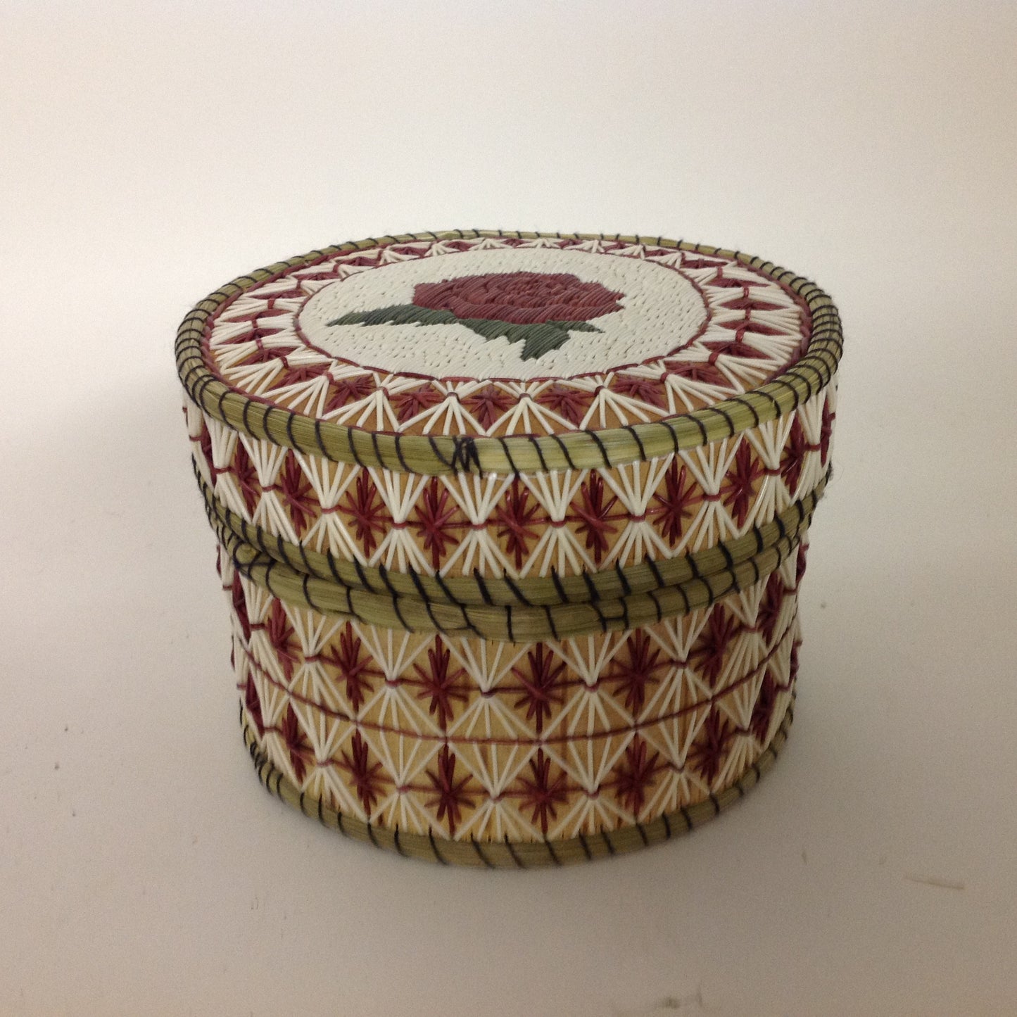 Red Flower Quill Box